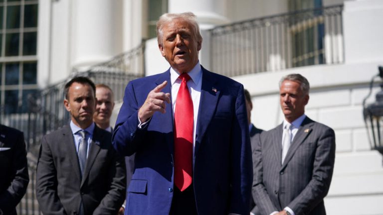 “Pausa” arancelaria de 90 días: Trump se abre a negociar, pero excluye a China