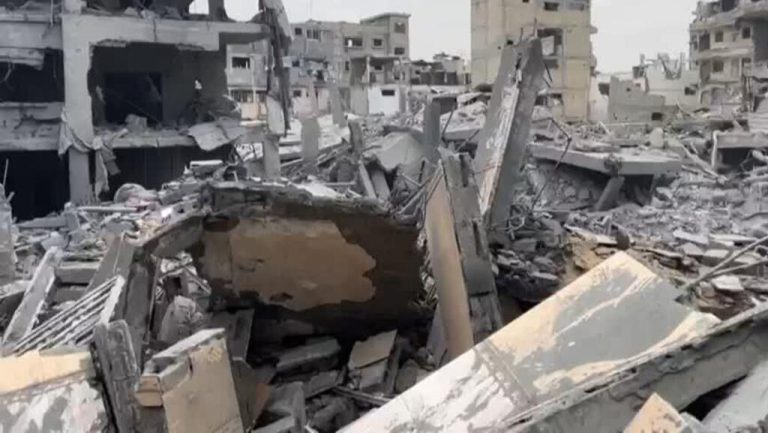 Israel bombardea zona residencial de Ciudad de Gaza