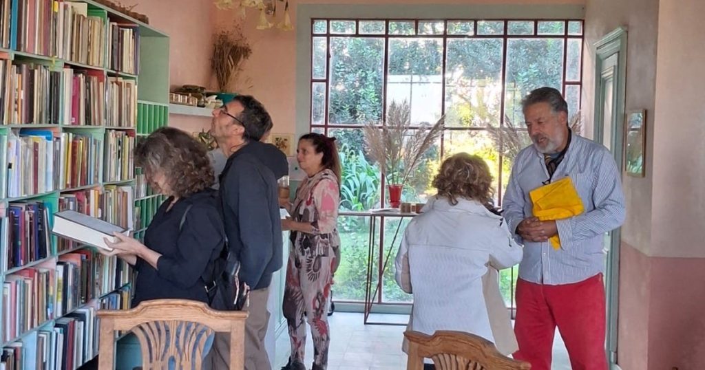 Librería Mastronardi: un refugio rural en Zapiola, donde comienza el mundo