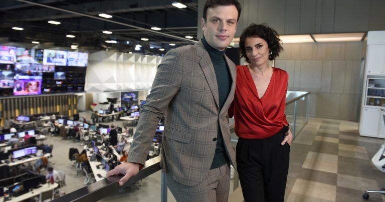 Cumple 20 años el noticiero "Arriba argentinos" en eltrece
