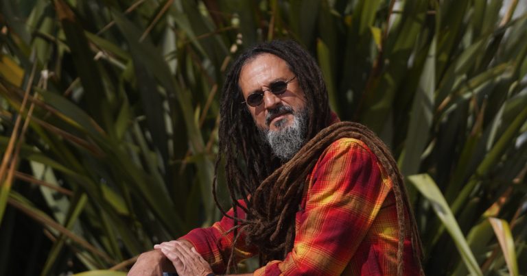 Nonpalidece, la principal banda de reggae del país, decidió celebrar sus 25 años grabando con Fito, Fabi, NTVG, Juanse, Ke Personajes y leyendas de Jamaica