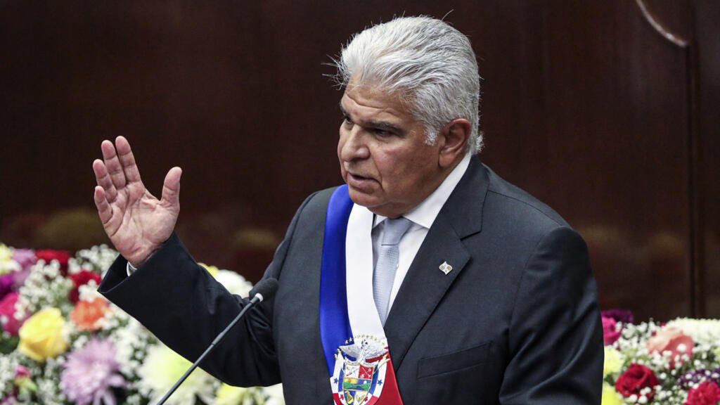 Tras un año en el poder en Panamá, Mulino promete no "ceder ni un milímetro de soberanía" ante EE. UU.