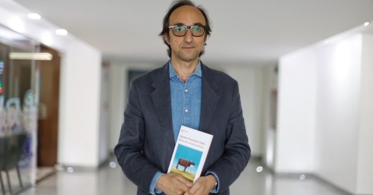 Agustín Fernández Mallo: "La realidad ya es suficientemente fantástica en sí misma"