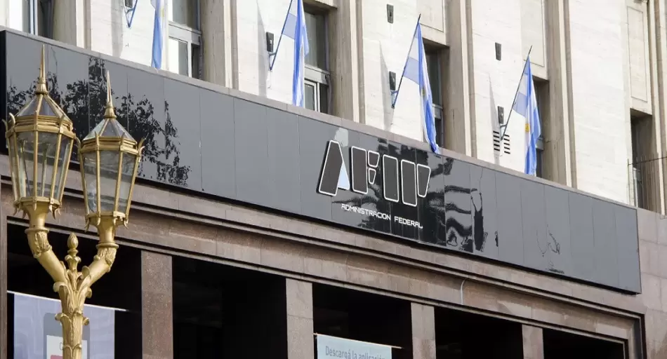 Atención empleados: claves para pagar menos Ganancias sin que ARCA los moleste