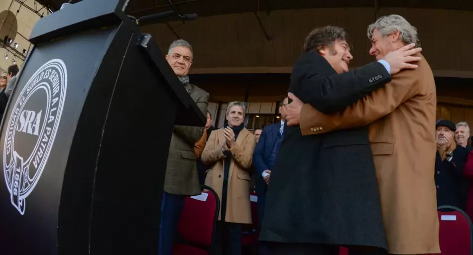 Uno de los economistas favoritos de Milei dice que el Gobierno tiene margen fiscal para eliminar TODAS las retenciones