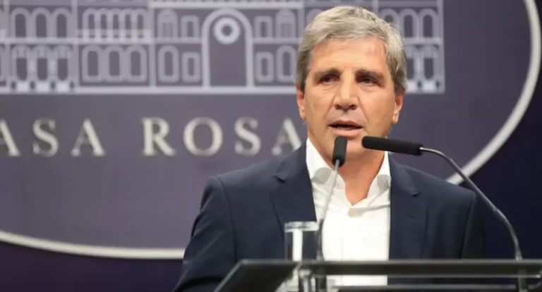 Caputo lanza una acusación explosiva: "Quieren que el país sea un caos para volver y seguir robando"