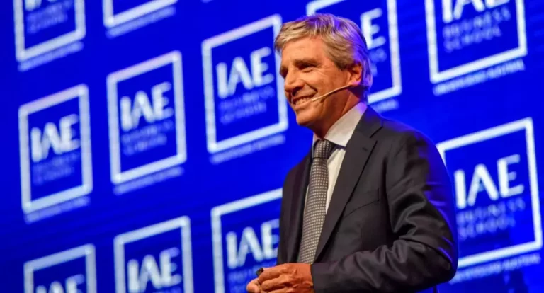 Caputo promete baja de impuestos y dice que "Argentina será la estrella de Occidente"