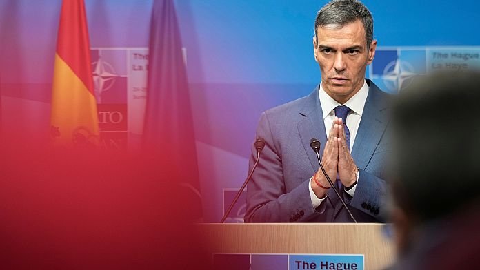 La UE vuelve a aplazar la oficialidad del catalán, el euskera y el gallego: "No es el momento"