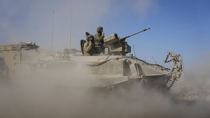 El Ejército israelí se enfrenta a facciones palestinas en la zona de Nuiserat