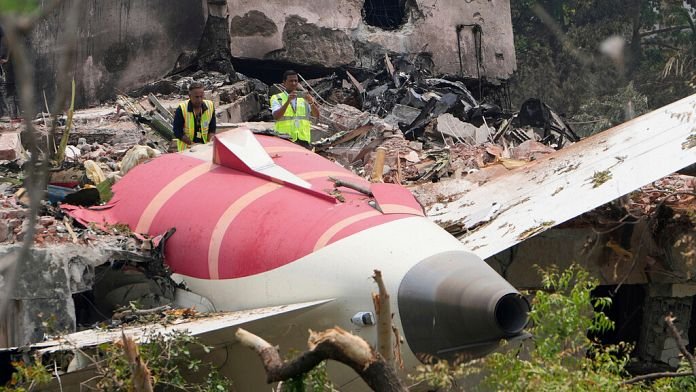 El informe preliminar revela un posible motivo de que se estrellara el avión de Air India