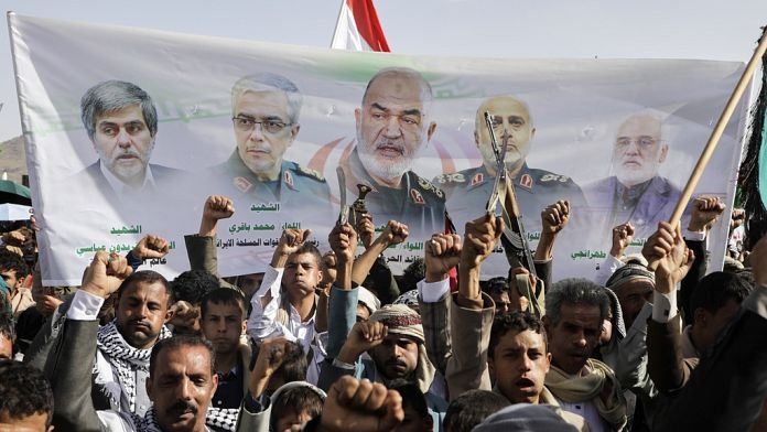 Israel lanza varios ataques aéreos contra puertos de los rebeldes hutíes de Yemen y éstos responden con misiles contra Israel