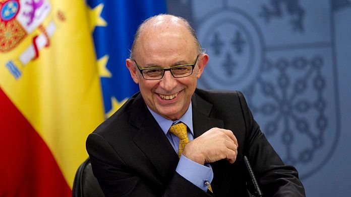 Cristóbal Montoro, exministro de Hacienda, imputado por beneficiar a empresas gasísticas