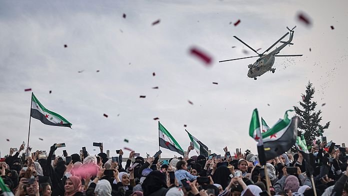 EE.UU. retira la designación de terrorista a HTS, el grupo sirio que ha tomado el control estatal