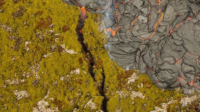 NO COMMENT: Las espectaculares imágenes de la nueva erupción del volcán de Grindavík (Islandia)