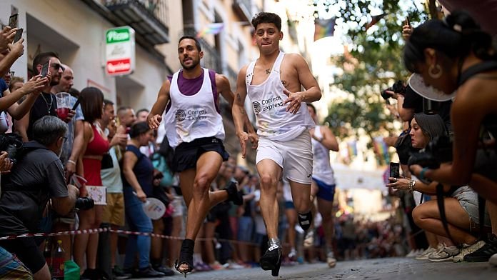 NO COMMENT: Así fue la carrera de tacones del Orgullo 2025 en Madrid