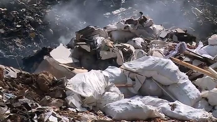 NO COMMENT: Un incendio tóxico en el vertedero ilegal de Sarajevo genera preocupaciones sanitarias