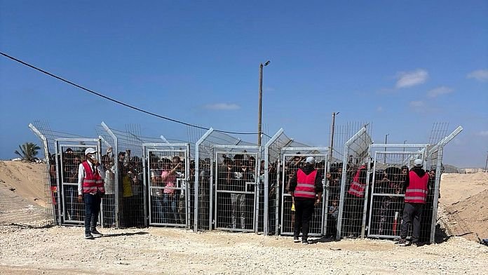 Contratistas estadounidenses afirman que sus colegas dispararon con munición real contra palestinos que buscaban ayuda en Gaza