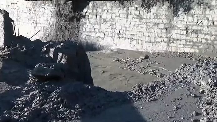 El calor extremo y las inundaciones asolan Italia, dejando 2 muertos