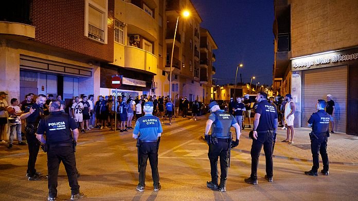La Policía refuerza Torre Pacheco tras ataques a la prensa y nuevos disturbios