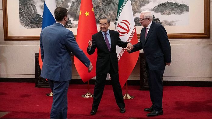 Irán está en crisis: ¿Por qué Rusia y China no se convierten en sus aliados?