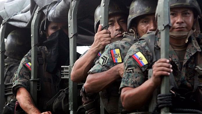15 asesinatos en 12 horas: Ecuador envía 2.000 tropas a Manabí para frenar la guerra entre bandas