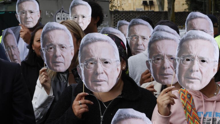 Colombia en vilo: este viernes se conocerá la sentencia contra Álvaro Uribe Vélez