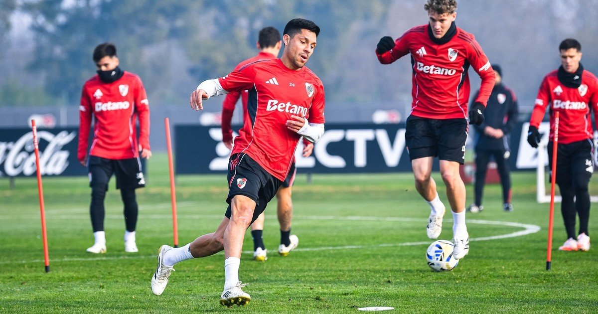 Maxi Salas tuvo su primer entrenamiento como jugador de River y tiene chances de debutar en el arranque del torneo
