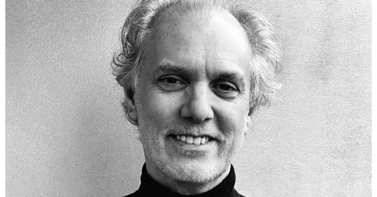 El psicoanalista y escritor José Luis Juresa analiza cómo la infancia moldea la historia de un país