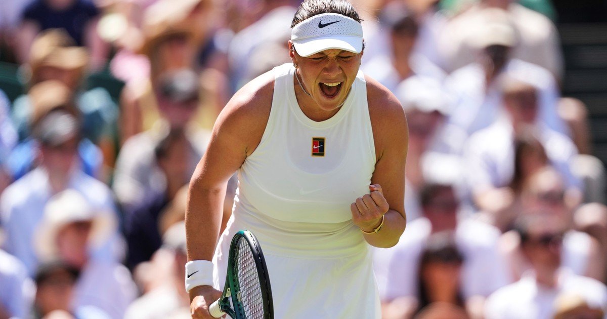 Batacazo en Wimbledon: Amanda Anisimova le ganó a Aryna Sabalenka una batalla cargada de drama y jugará la final contra Iga Swiatek