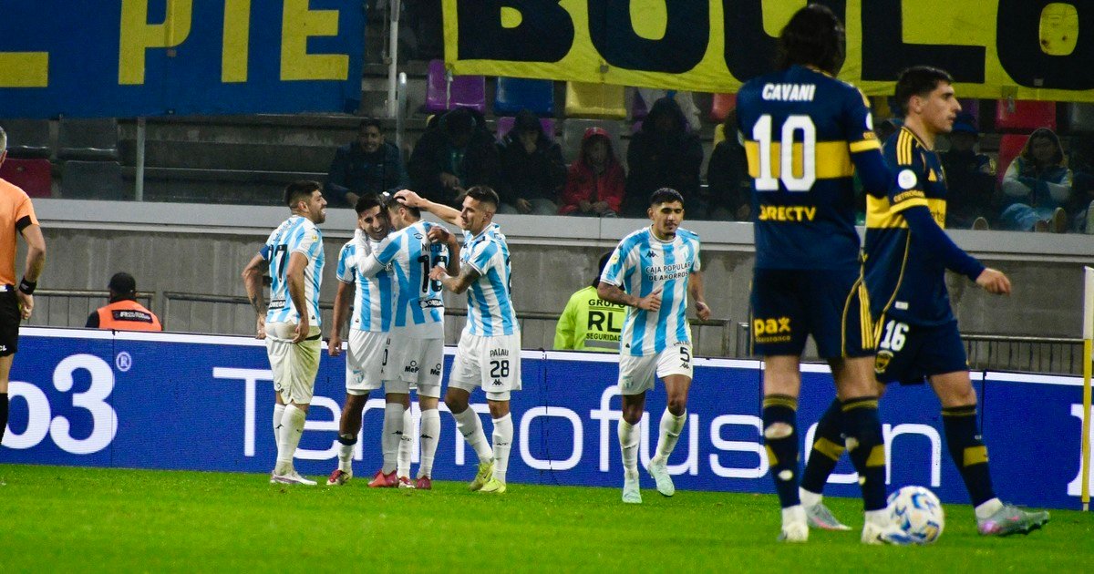 Boca sufrió un nuevo mazazo al ciclo Russo y dejó a Riquelme al borde del abismo por la eliminación ante Atlético Tucumán por Copa Argentina