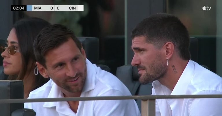 Messi aceptó su sanción en la MLS y fue a ver al Inter Miami bien acompañado, a puro mate junto a Rodrigo De Paul y Antonela Roccuzzo
