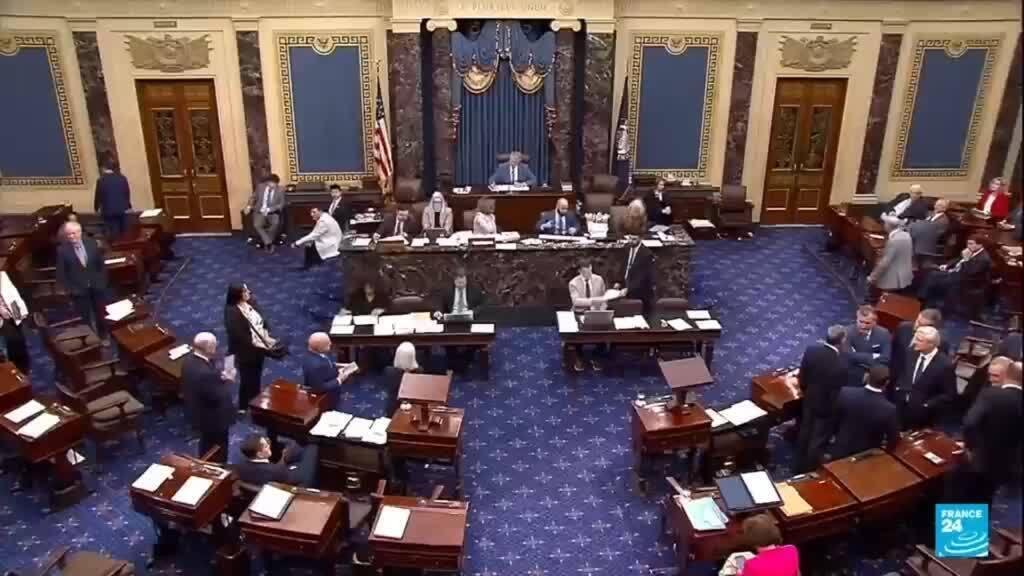 Continúa votación de proyecto de ley sobre recortes fiscales de Trump