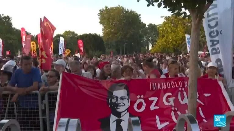 Oposición turca conmemora 100 días de detención de Ekrem Imamoglu y pide su liberación