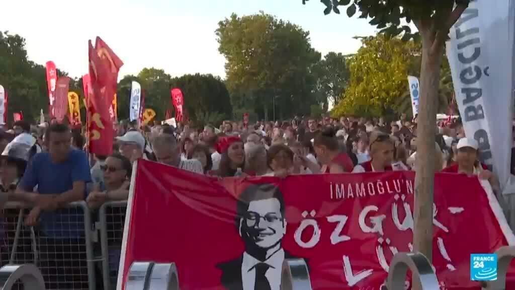 Oposición turca conmemora 100 días de detención de Ekrem Imamoglu y pide su liberación