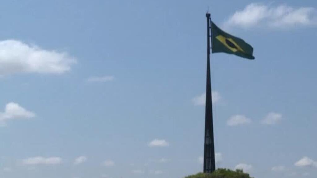 Lula pide respeto por la soberanía de Brasil ante el "castigo" arancelario de Trump