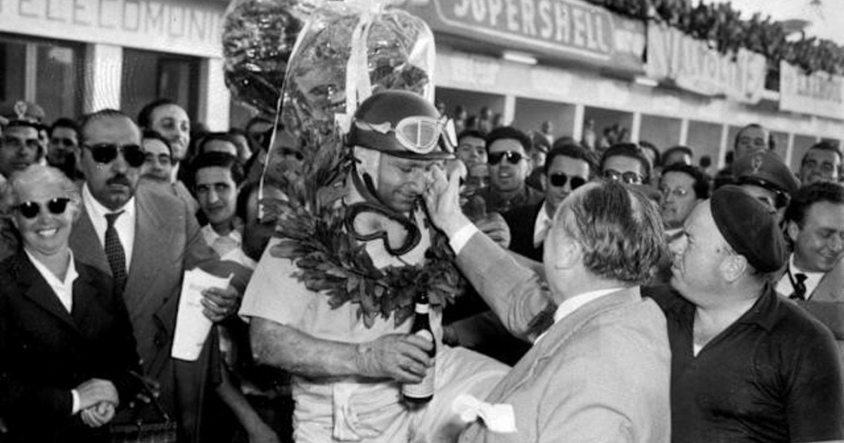 Los hijos de Fangio, a 30 años de su muerte, hablan del reconocimiento en Europa y el olvido en Argentina: "No sé si todos lo conocen"