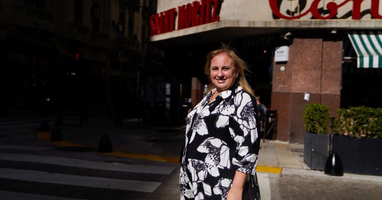 La historia de Selva Pérez, la intensa ex Gran Hermano que apenas quedó eliminada de la casa llegó a la calle Corrientes sin escalas