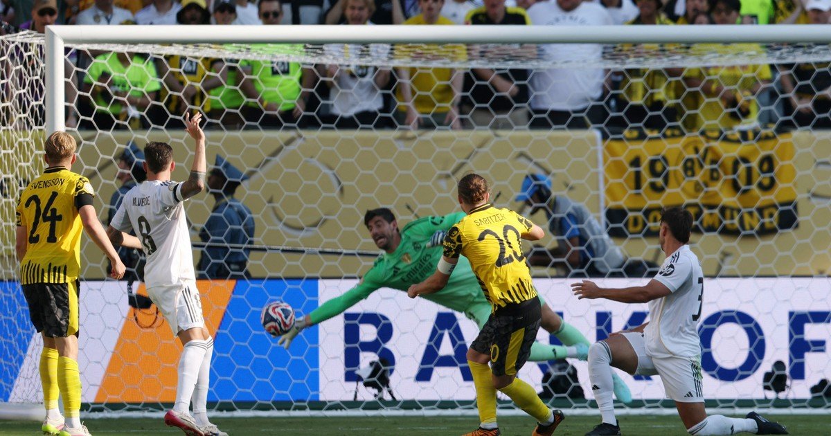 Final de locos en Real Madrid vs Borussia Dortmund: tres goles, una roja, un penal y una atajada descomunal de Courtois en el descuento para evitar el tiempo extra