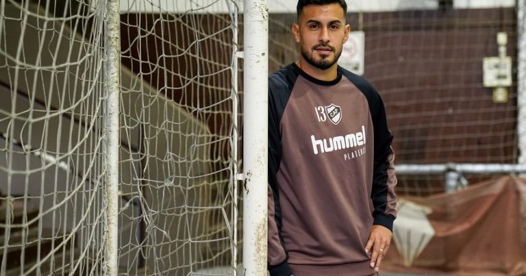 El drama de 'Nacho' Vázquez, el capitán de Platense, antes de jugar contra Vélez: "Tenía en la cabeza lo que me pasó"