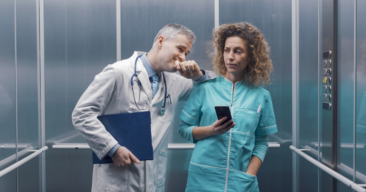 Los entrometidos pueden aumentar el estrés de su entorno, según un nuevo estudio