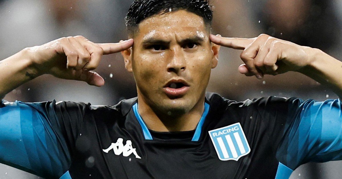 Fin del culebrón del mercado: Maximiliano Salas se despidió de Racing y ejecutará una cláusula millonaria para jugar en River
