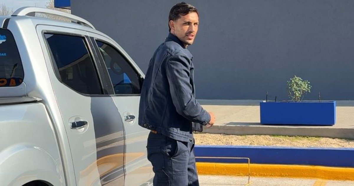 Leandro Paredes llegó y ya revoluciona el Mundo Boca: el abrazo con Riquelme y el calor de los hinchas