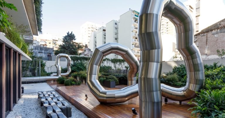 Se lanzó la séptima edición del Premio Azcuy, el certamen que acerca nuevos públicos al arte contemporáneo