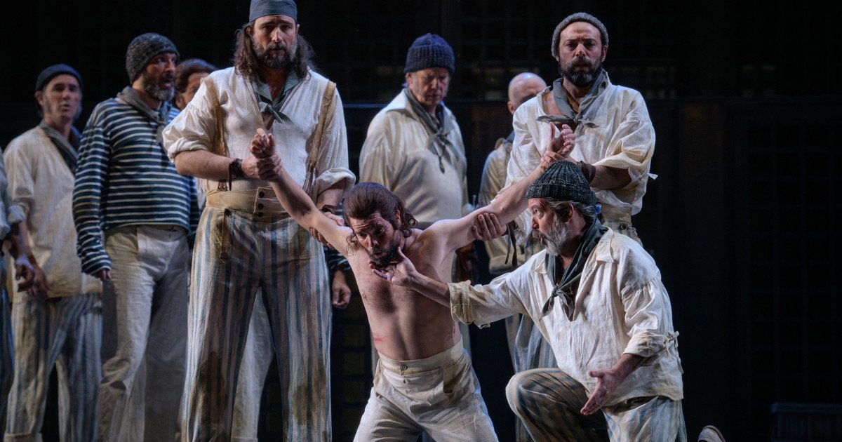 Billy Budd: la ópera que no se pudo estrenar por Malvinas tiene ahora una actualidad asombrosa y es imprescindible de ver