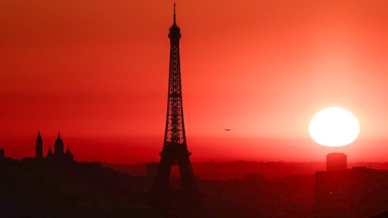 De tormentas a olas de calor: el clima extremo azota a Francia y Reino Unido