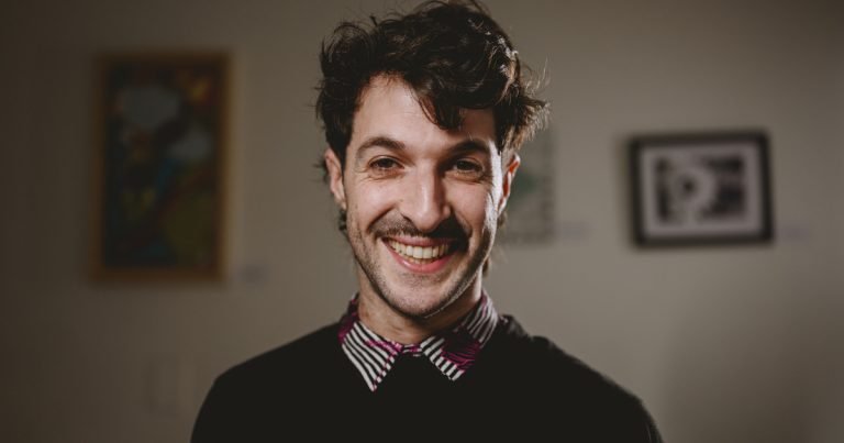 Mariano Magnífico, la magnífica revelación de Pretty Woman que también enseña a escribir bien (y con humor) por Instagram