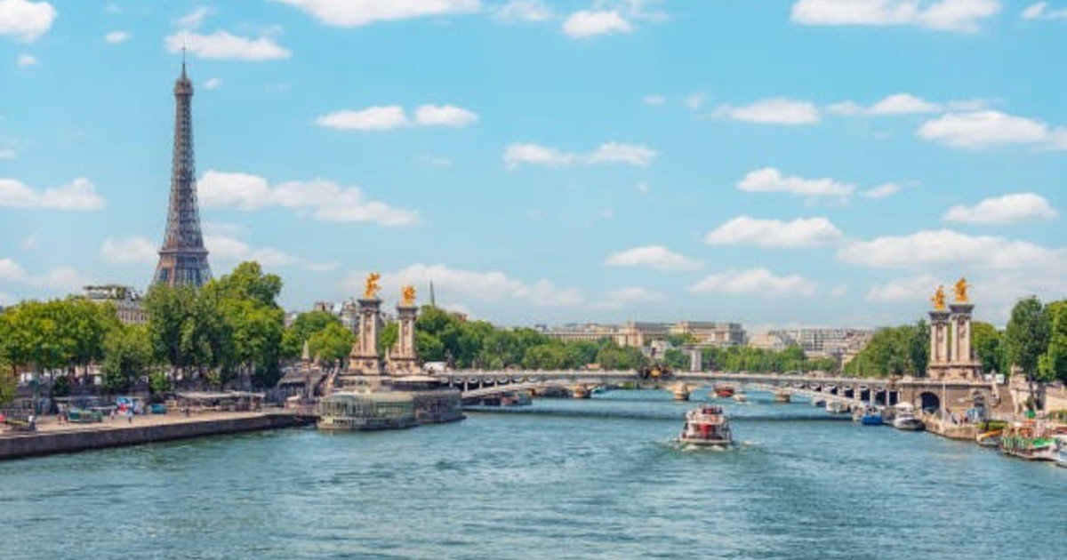 En París, 110 kilómetros de tuberías subterráneas combaten el calor del Louvre y otros monumentos