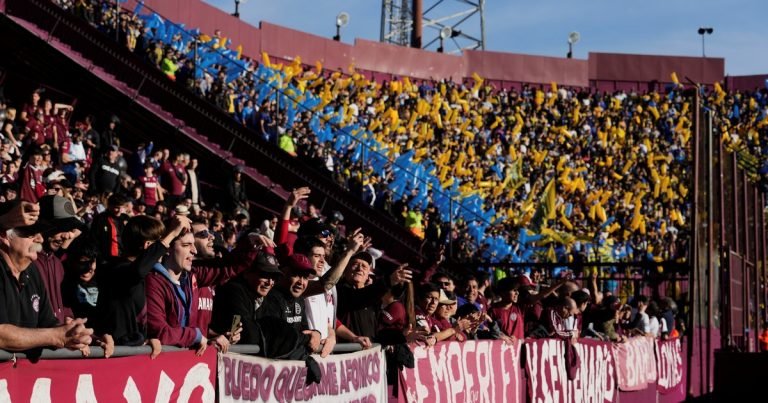 Guillermo Francos dijo que Chiqui Tapia y Pablo Toviggino "juegan un rol político" en la vuelta del público visitante a las canchas