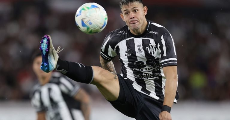 Central Córdoba vs Defensa y Justicia, por el Torneo Clausura de la Liga Profesional de Fútbol: minuto a minuto, en directo