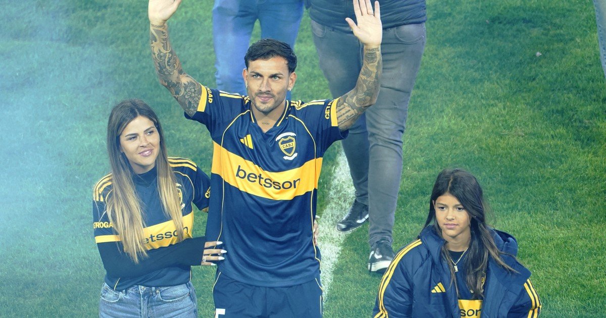 Leandro Paredes volvió a Boca y se emocionó frente a una Bombonera con 50 mil hinchas que renovaron la ilusión